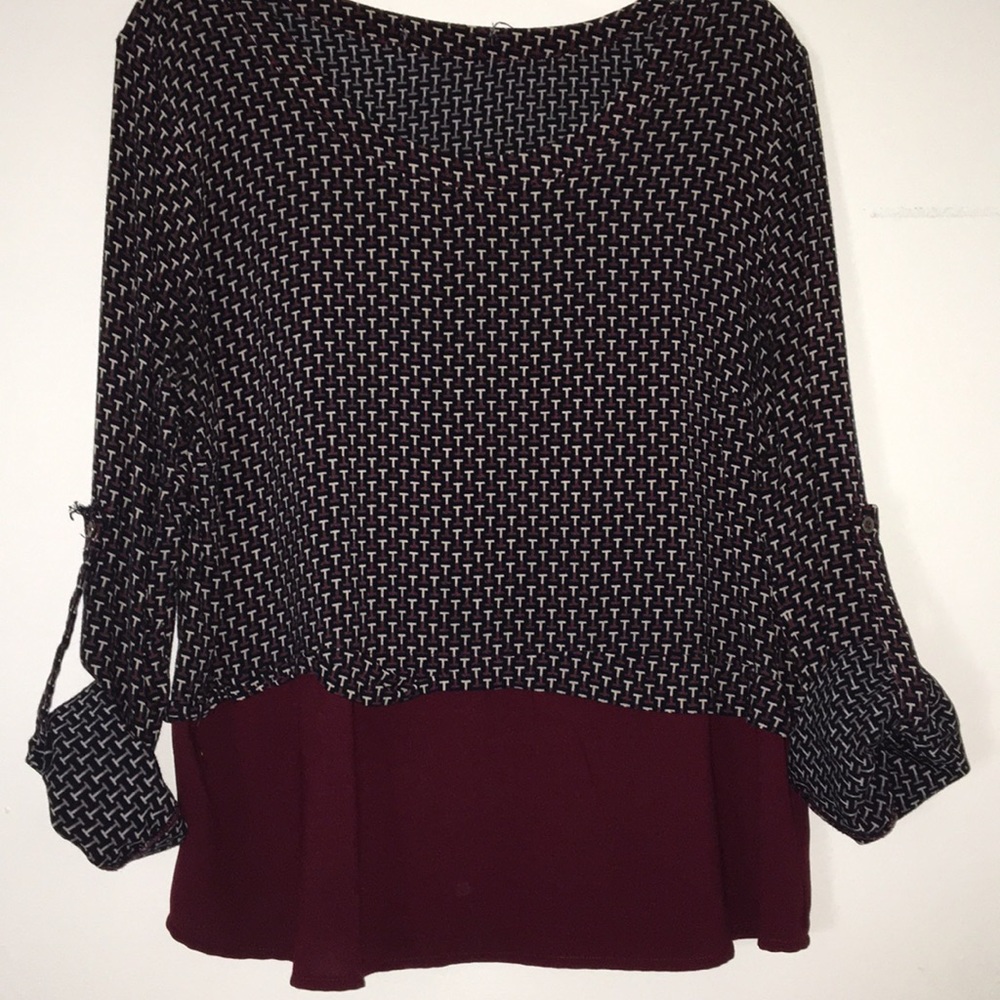 maroon patterned top - Picture 3 of 4